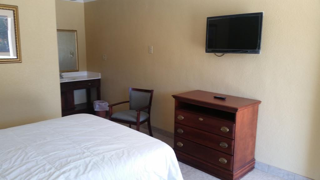 Murphy Motel Room photo